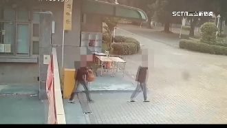 假裝散步！2男如蜘蛛人潛校園行竊