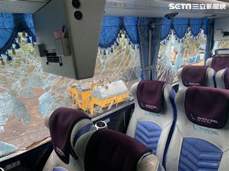 新／苗栗溫泉區落石砸遊覽車　婦送醫