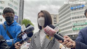 「學生女神」馨亞挨告侵占，今天下午前往警局說明。（圖／記者楊忠翰攝影）