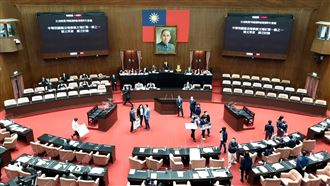 顏擇雅點名「她」選北市：條件比其他人好