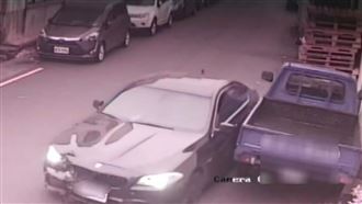 25歲男無照酒駕撞人　母泣：管不住