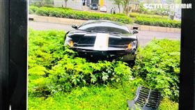 北市張男駕駛藍寶堅尼小牛行經堤頂大道時自撞分隔島。（圖／翻攝畫面）