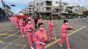 ▲仙女轎班扶轎。（圖／三立新聞網）