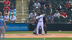 ▲貝克漢（Tim Beckham）開轟後超狂甩棒。（圖／翻攝自MLB官網）
