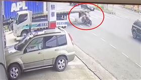 拖板車,湖口,摩托車,台1線（圖／翻攝畫面）