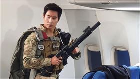 韓網紅李根大尉。（圖／翻攝自李根大尉 IG）