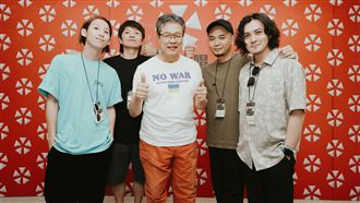 滅火器登大港前輩助陣　秒聲援烏克蘭