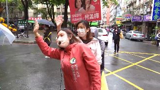 新人拚出線　林靜儀陪掃街加持何孟樺