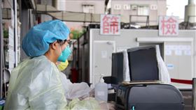 ▲ 輔仁大學附設醫院COVID-19新冠肺炎社區篩檢改為只有上午八時到中午十二時作業。（圖／輔大醫院提供）