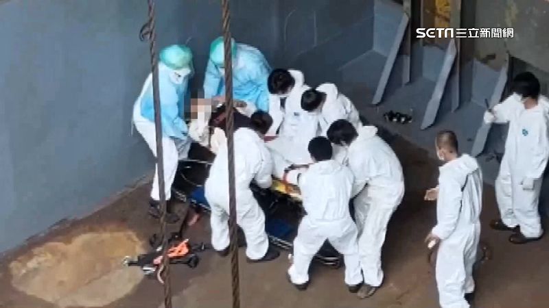 清消人員跌3米深船艙　骨折吊掛搶救