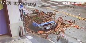 台中,危樓,倒塌(圖/翻攝畫面)