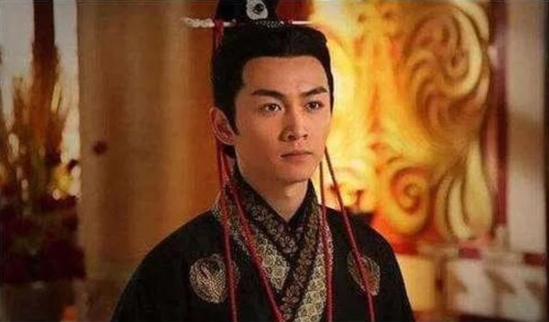 放肆宰相痛扁皇帝3拳…竟還受到獎賞
