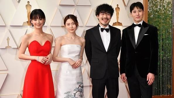 奧斯卡紅毯驚見台灣女星！心型奶辣爆