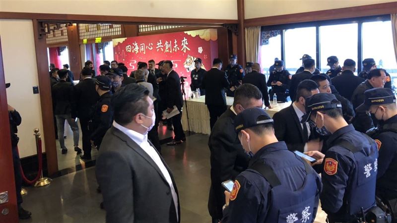 直擊／四海幫春酒　警盤查逾8百賓客