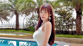 吳芸帆在Instagram中上傳溫泉出浴辣照。（圖／翻攝自吳芸帆 IG）