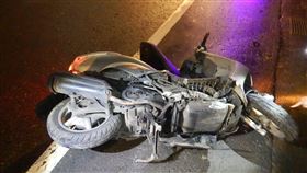 路燈,龍潭區,桃園,桃園地檢署,酒駕,自撞,（圖／翻攝畫面）