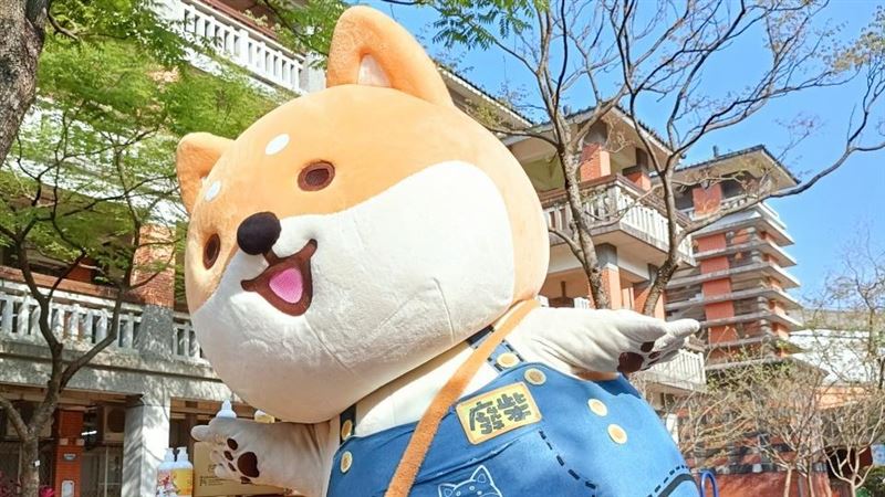 柴語錄廢柴帶頭防疫關愛到偏鄉