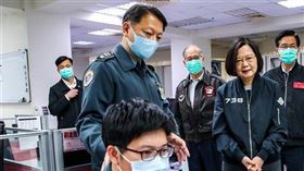 孫立方、蔡英文（青年日報提供）