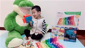 家樂福歡慶兒童節全台超過4.6萬個布丁、養樂多免費送。（圖／家樂福提供）