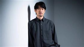 帥氣男神竹野內豐失聯，讓電視台急到跳腳開懸賞金尋人。（圖／翻攝自推特）