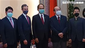 立法院長游錫堃今（29）日接見美國「國家民主基金會」(NED)會長威爾森(Damon Wilson)。（圖／記者盧素梅攝影)
