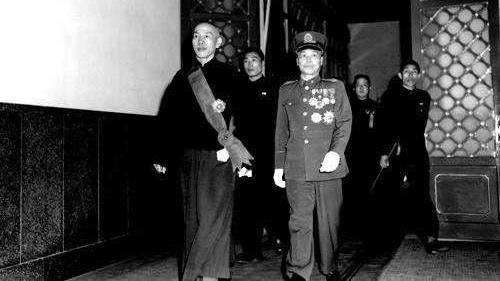 老蔣遇離奇事故　日記怨：少活20年