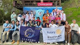 ▲艾肯娛樂、台北逸澤扶輪社帶領艾肯娛樂吉祥物熊寶參與
台灣行動兒童療育協會「永續早療培力計畫-原來是春天」（圖／主辦單位提供）