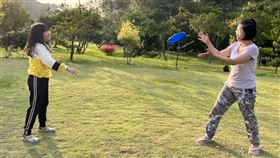 建議父母透過親子共同運動來改善親子關係。（圖／董氏基金會提供）