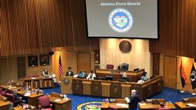 亞利桑那州通過友台決議案美國亞利桑那州參眾議會28日通過友台共同決議案，內容為「支持台美洽簽雙邊貿易協定，支持台灣有意義參與國際組織」。圖為亞利桑那州參議會。（駐洛杉磯辦事處提供）中央社記者林宏翰洛杉磯傳真  111年3月30日