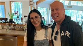 布魯斯威利與前妻黛咪摩爾（圖／翻攝自IG／@demimoore）