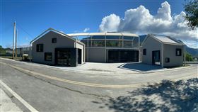 中興崗哨逾1甲子風華再現  期盼帶動部落觀光過去守護花東鐵路的台東鹿野鄉「中興崗哨」，隨著時代變遷閒置，經過修復活化，31日舉行落成典禮，將成部落觀光新據點。（縱管處提供）中央社記者盧太城台東傳真  111年3月31日