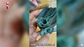 河北女子自製藍色版油條（圖／翻攝自星視頻微博）