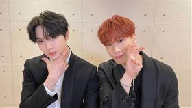 ASTRO產賀（黑髮）、文彬（橘髮）。（圖／CL Creative & Entertainment 提供
）