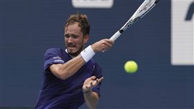 ▲梅迪維夫（Daniil Medvedev）邁阿密網球公開賽8強爆冷出局。（圖／美聯社／達志影像）