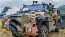 澳洲將應烏克蘭總統澤倫斯基所請，空運一批國造「巨蝮蛇」輪型裝甲運兵車給烏克蘭。圖為巨蝮蛇同型車。（圖／翻攝自維基共享資源；作者Hpeterswald，CC BY-SA 3.0）
