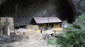 山洞,貴州,山泉水,釀酒,釘子戶