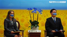 吳釗燮、歐洲經貿辦事處處長高哲夫(Filip Grzegorzewski)、波蘭駐台代表高哲叡(Cyryl Kozaczewski)（圖／記者陳政宇攝影）