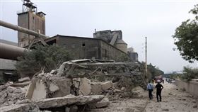 東南水泥,工安意外,水泥塔,高壓電塔,高鐵,台南,高雄,停電（台電提供