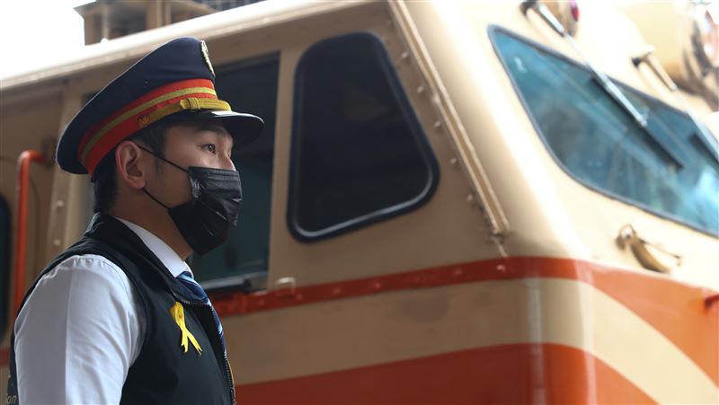 與交長溝通失敗！台鐵五一萬人不加班