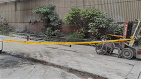 東南水泥,槽體拆除,工安意外,傾倒,清明返鄉