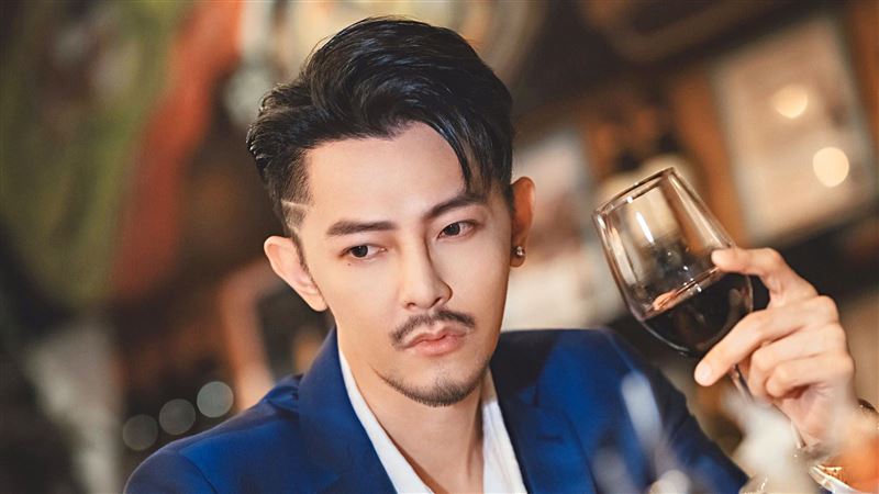 終極男星爆紅5年單身　母怨喊求抱孫