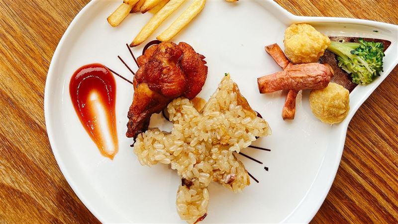 娶某生仔一次搞定　老闆請千人吃油飯