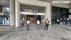 台中市環保局在國立自科學博物館進行清消。（圖／翻攝畫面）