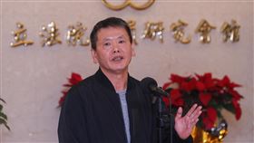 林為洲：請辭國民黨副秘書長（3）反萊豬公投領銜人林為洲（圖）18日晚間在立法院舉行記者會表示，雖然還在開票，但大勢已定，反萊豬公投沒有通過，尊重國人的決定，他作為領銜人，同時也是黨的公投小組執行長、國民黨副秘書長，他有責任對推動不順利來負責，因此他宣布即刻起辭去國民黨副秘書長職位。中央社記者裴禛攝  110年12月18日