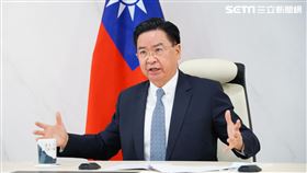 吳釗燮接受英國「週日泰晤士報」視訊專訪（圖／外交部提供）