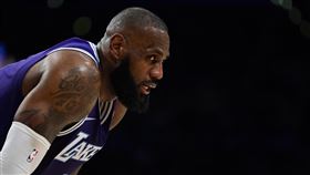 ▲「詹皇」詹姆斯（LeBron James）本季個人數據突出，但湖人戰績不佳。（圖／美聯社／達志影像）