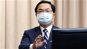 高端是否買貴  審計部：價格介於各種疫苗中間國民黨立委賴士葆14日質詢審計部，高端疫苗價格是否偏高，有沒有買貴了。對此，審計長陳瑞敏（圖）回應表示，高端疫苗在「平均價格左右」，介於莫德納疫苗、BNT疫苗還有AZ疫苗的中間。中央社記者郭日曉攝  111年3月14日