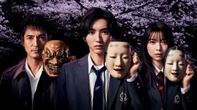 第五代「金田一」道枝駿佑（中）宣布確診。（圖／翻攝自金田一少年の事件簿官方推特）