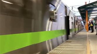 列車「延誤19分鐘」全因一對男女大鬧月台