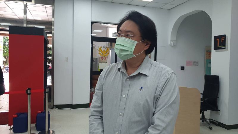 林右昌右眼出血！日夜操勞忙堵疫情